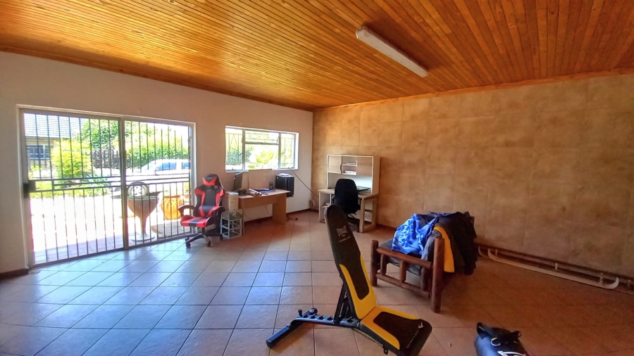 3 Bedroom Property for Sale in Vaalpark Free State